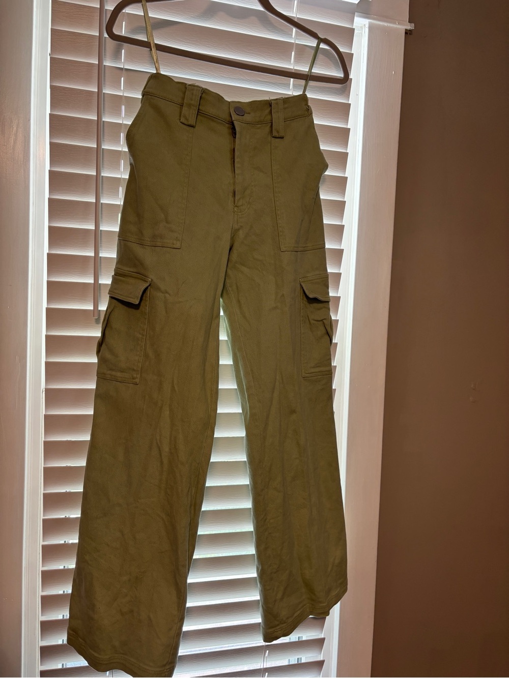 100% Cotton Women's Olive Straight-Leg Cargo Pants